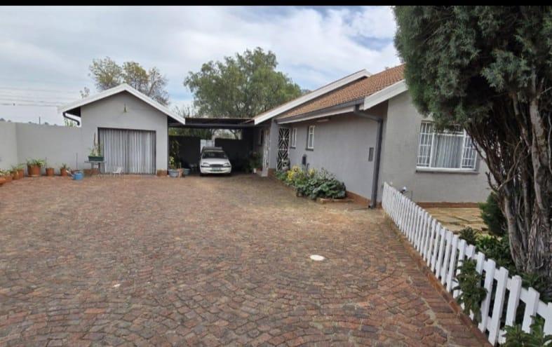 4 Bedroom Property for Sale in Vaal Park Ext 1 Free State